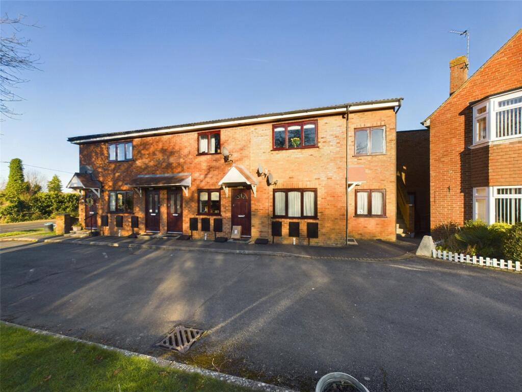 Main image of property: Oakley Road, Chinnor, Oxfordshire, OX39