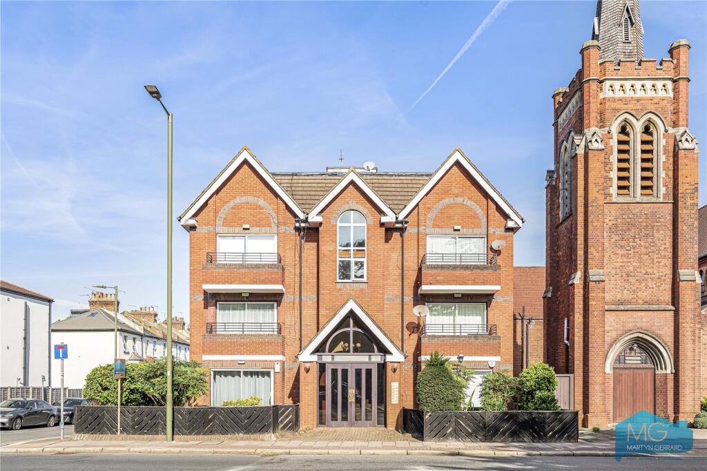 Main image of property: Ballards Lane, Finchley Central, London, N3