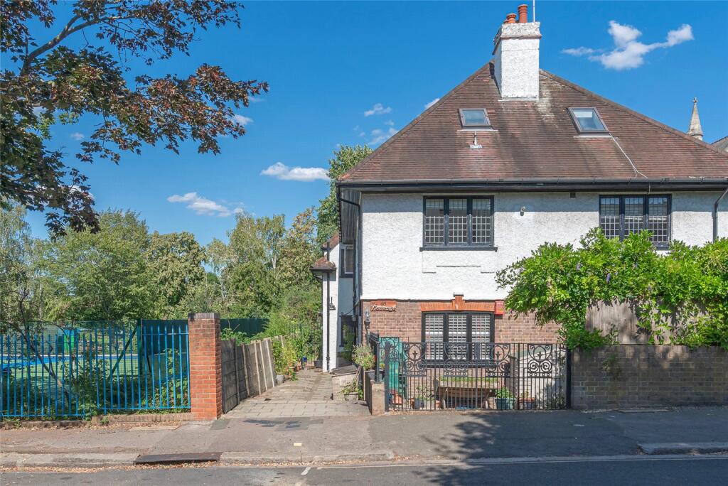 Main image of property: Mayfield Road, London, N8