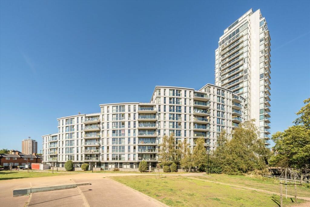 Main image of property: The Crescent, Greenwich