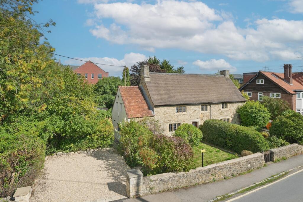Main image of property: North Hinksey Lane, Botley