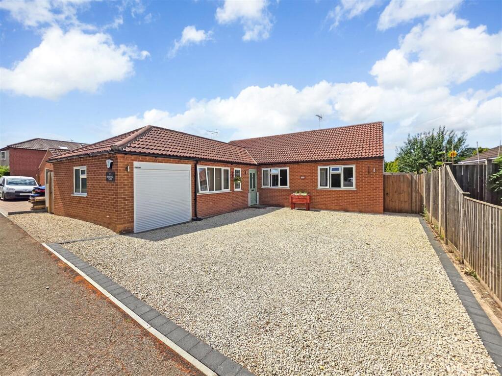Main image of property: Merevale Close, Lowdham, Nottingham
