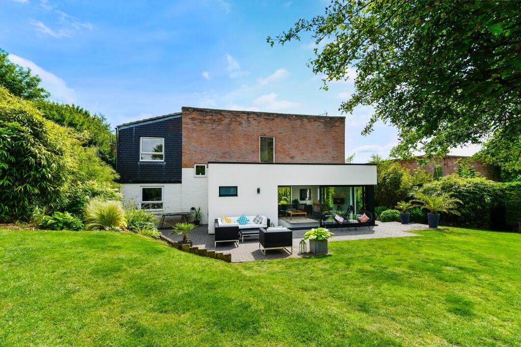 Main image of property: Greenacre, Burton Joyce, Nottinghamshire NG14 5BT