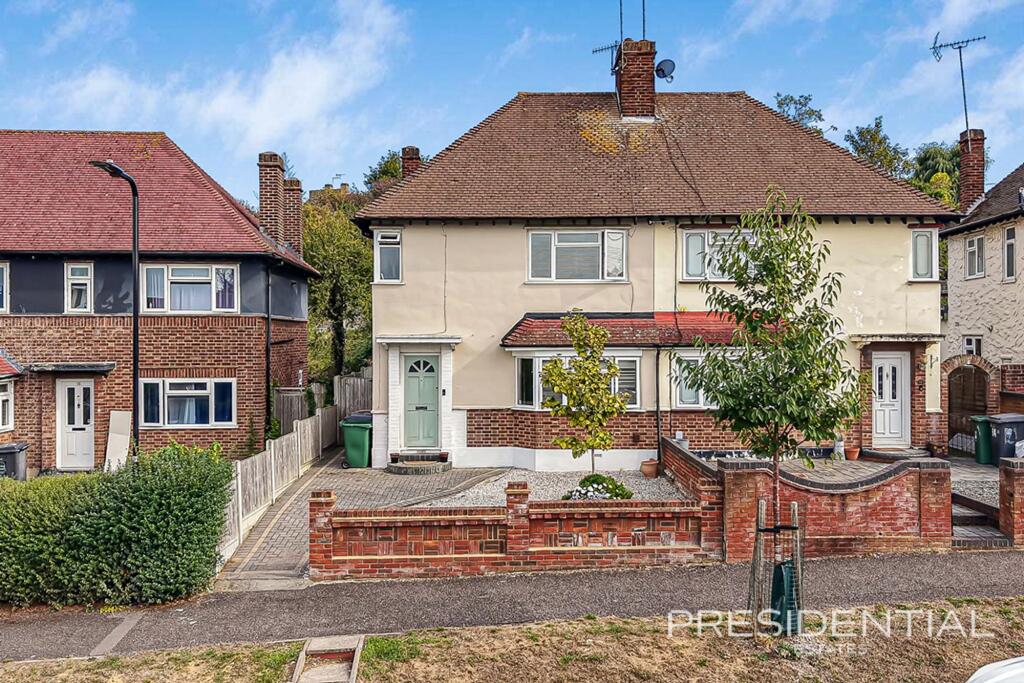 Main image of property: Lawrence Hill, Chingford, E4