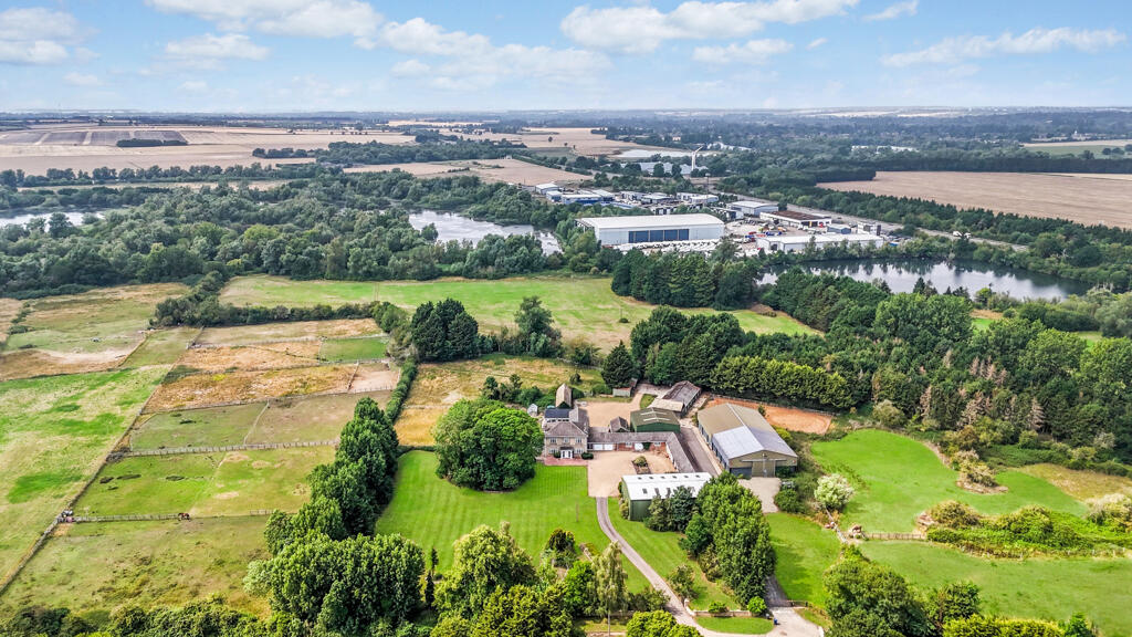 Main image of property: West End Farm, Fenstanton, Huntingdon, Cambridgeshire, PE28