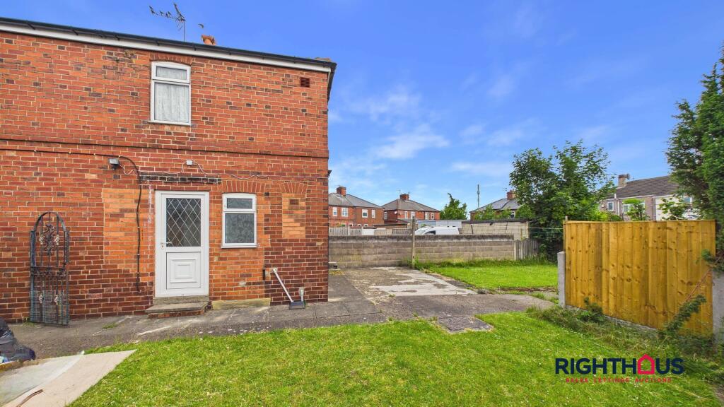 Main image of property: Wheatcroft, Castleford, WF10