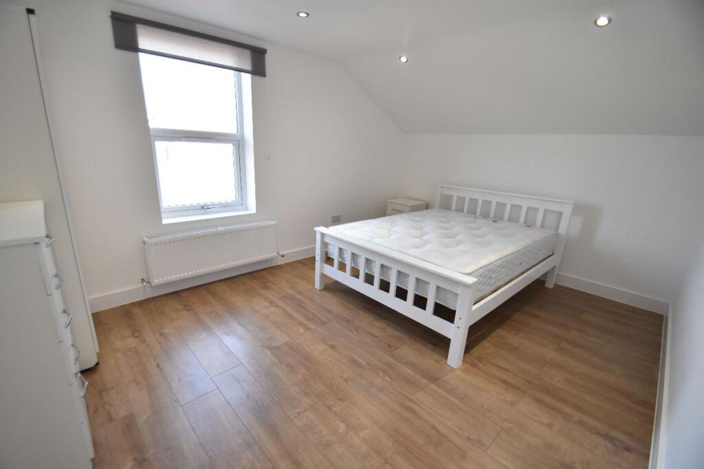 Main image of property: Room 4 - Uxbridge Road W12