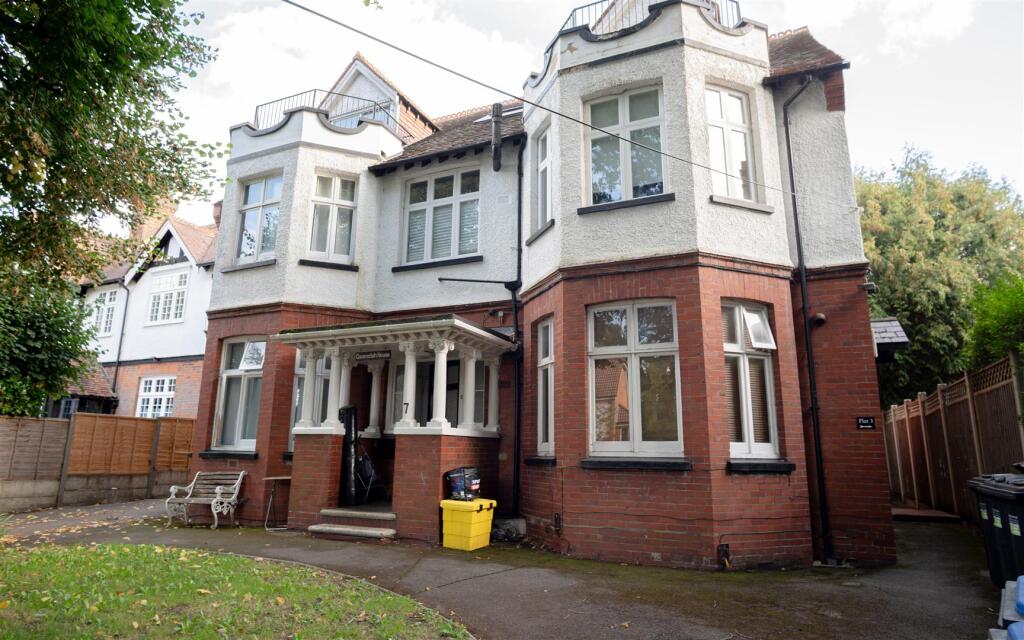 Main image of property: Cavendish Road, Redhill