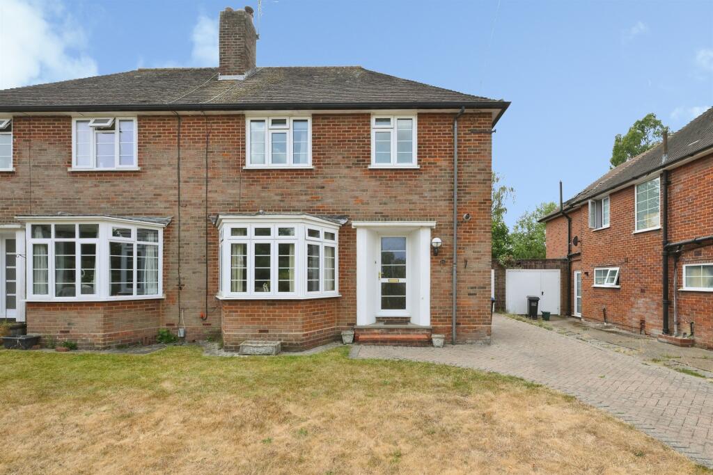 Main image of property: Rooks Hill, WELWYN GARDEN CITY
