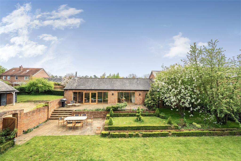 Main image of property: Leighton Road, Wing, Leighton Buzzard, Buckinghamshire, LU7