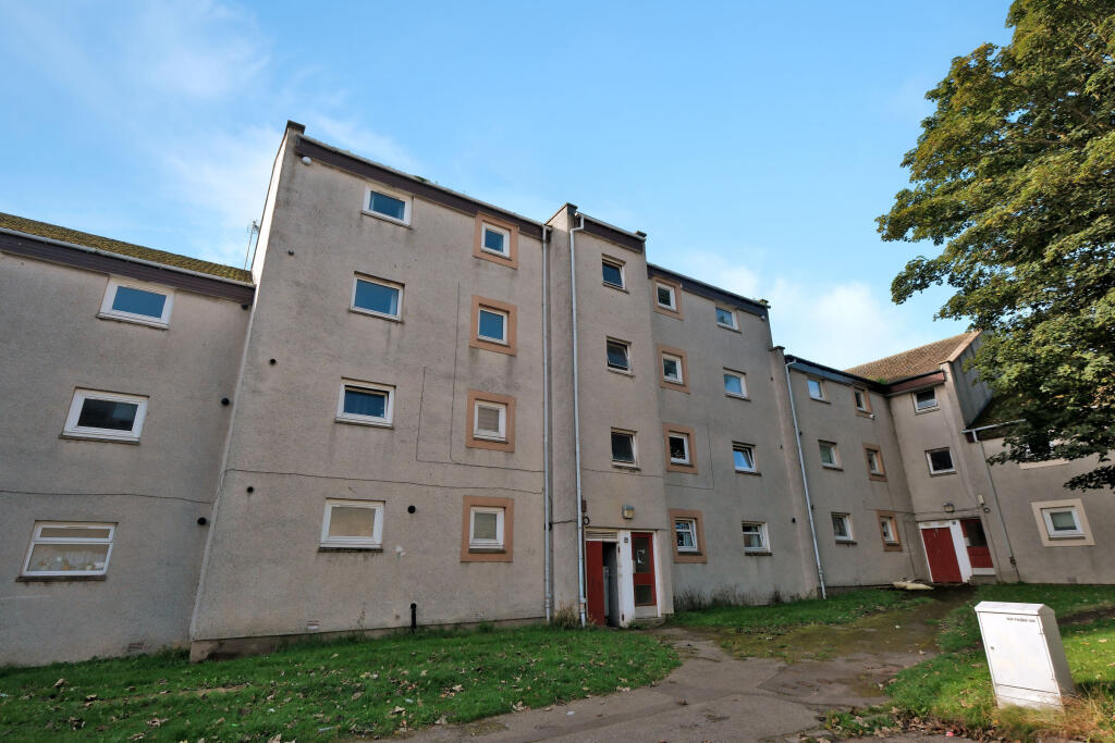 Main image of property: 49 Seaton Walk, Aberdeen, AB24