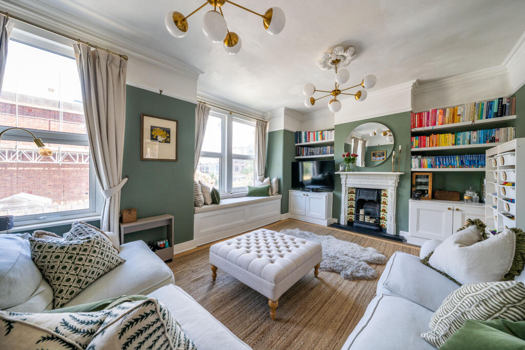 Main image of property: Sellincourt Road, London, SW17