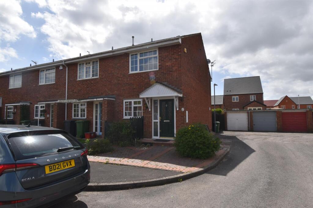 Main image of property: Chapman Close, Leamington Spa