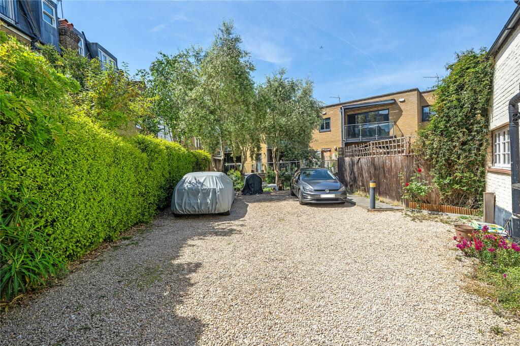 Main image of property: Salisbury Mews, London, SW6
