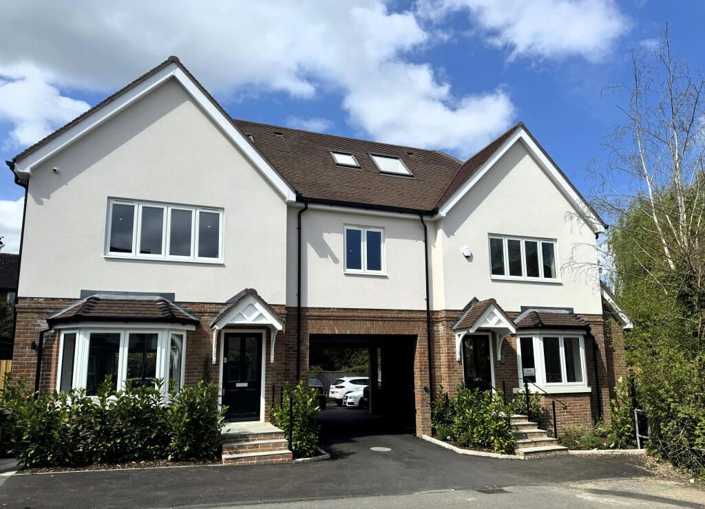 Main image of property: 24a Myrtle Road, Dorking, RH4 1DQ