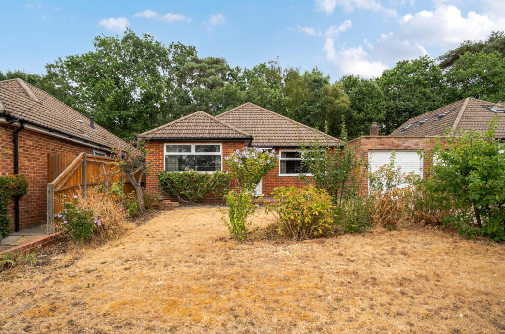Main image of property: Velmead Close, Fleet, Hampshire, GU52