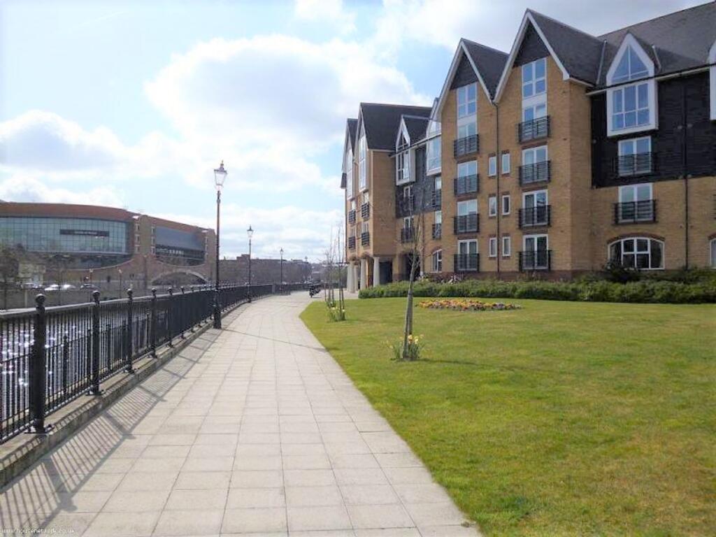 Main image of property: St. Peters Street, Scotney Gardens, ME16