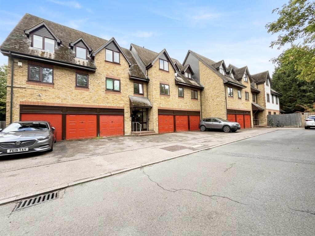 Main image of property: Commonside Close, SUTTON