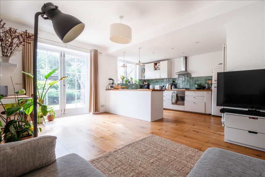 Main image of property: Colvestone Crescent, Dalston, E8