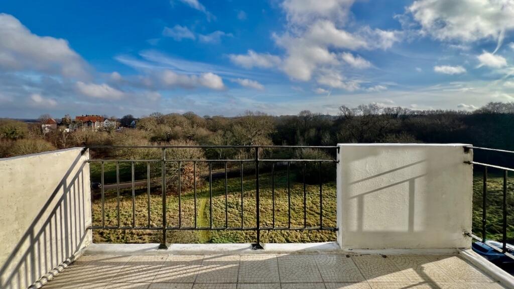 Main image of property: Crescent Road, Chingford, E4