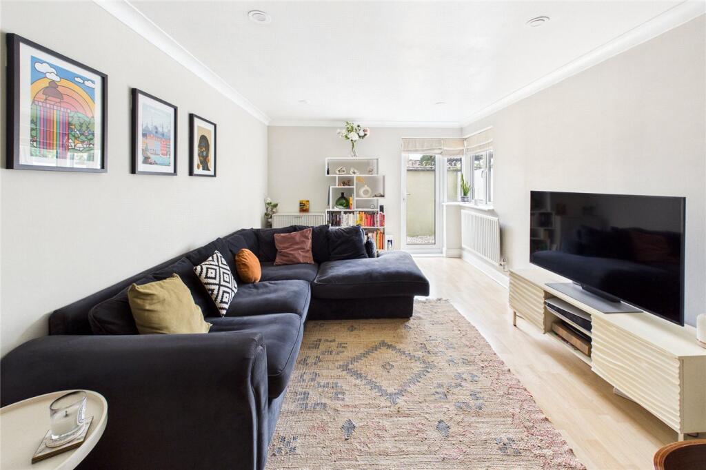 Main image of property: Rubens Place, London, SW4