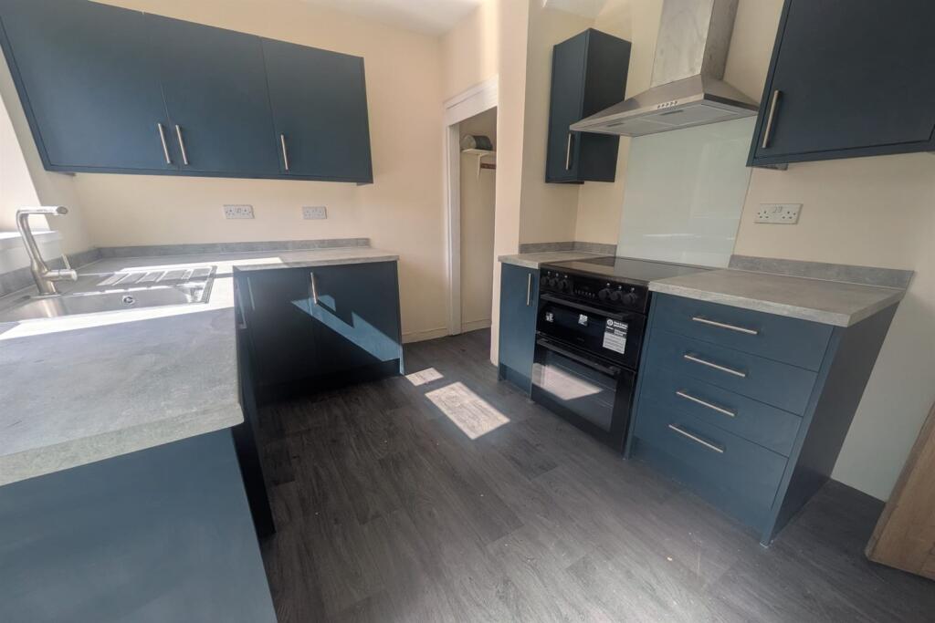 Main image of property: Woodside Road, Beeston, NG9 2TN