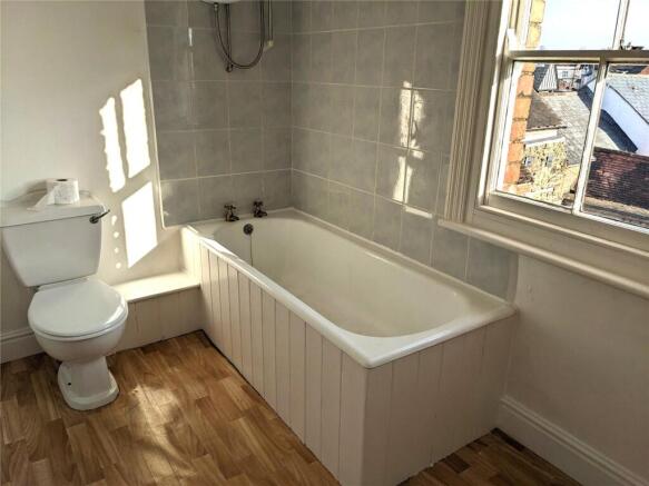 Flat 2 Bathroom