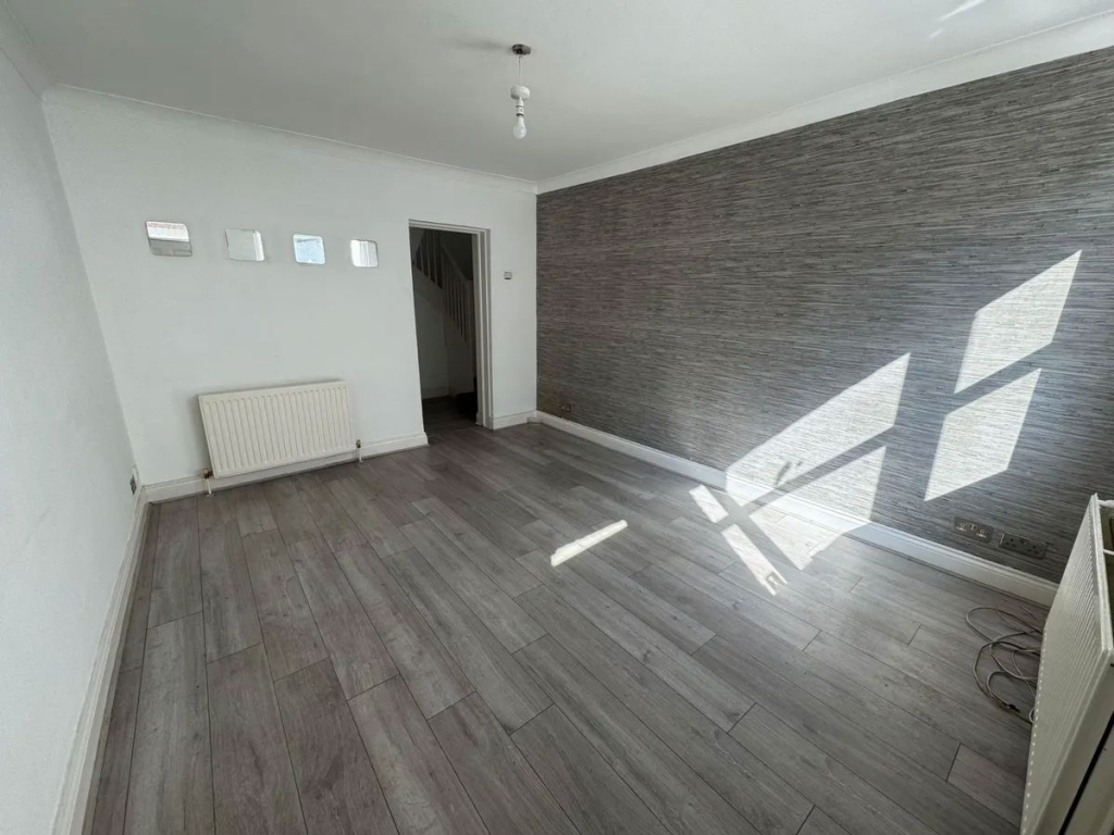 Main image of property: High Street, Gravesend, Kent