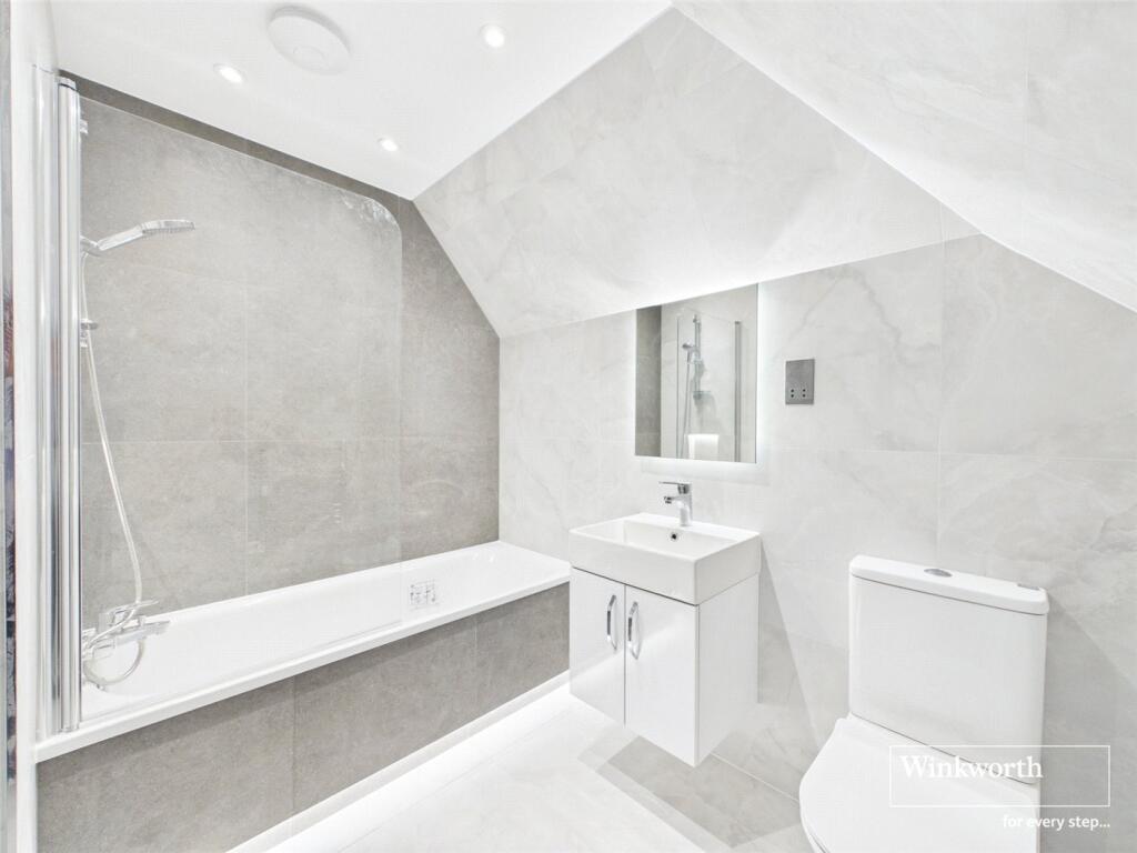 Main image of property: Greenham Road, Newbury, Berkshire, RG14