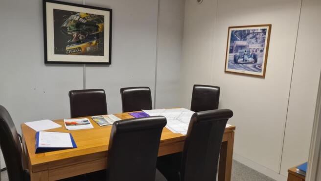 UNIT 4 MEETING ROOM