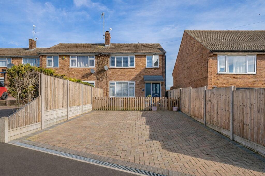 Main image of property: Ninesprings Way, Hitchin, SG4
