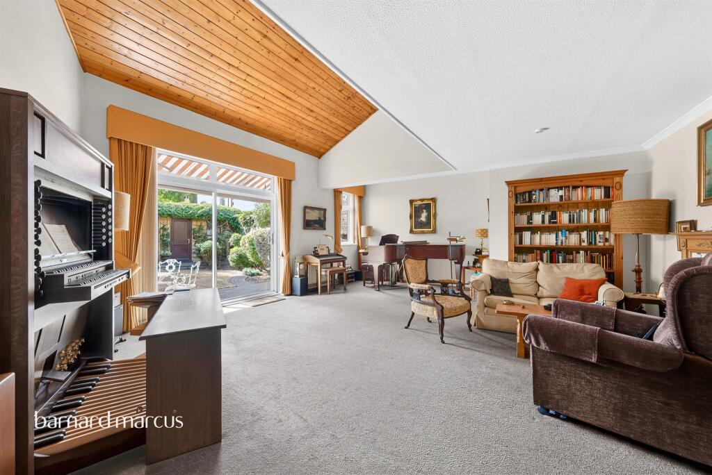Main image of property: Lower Richmond Road, East Sheen, London
