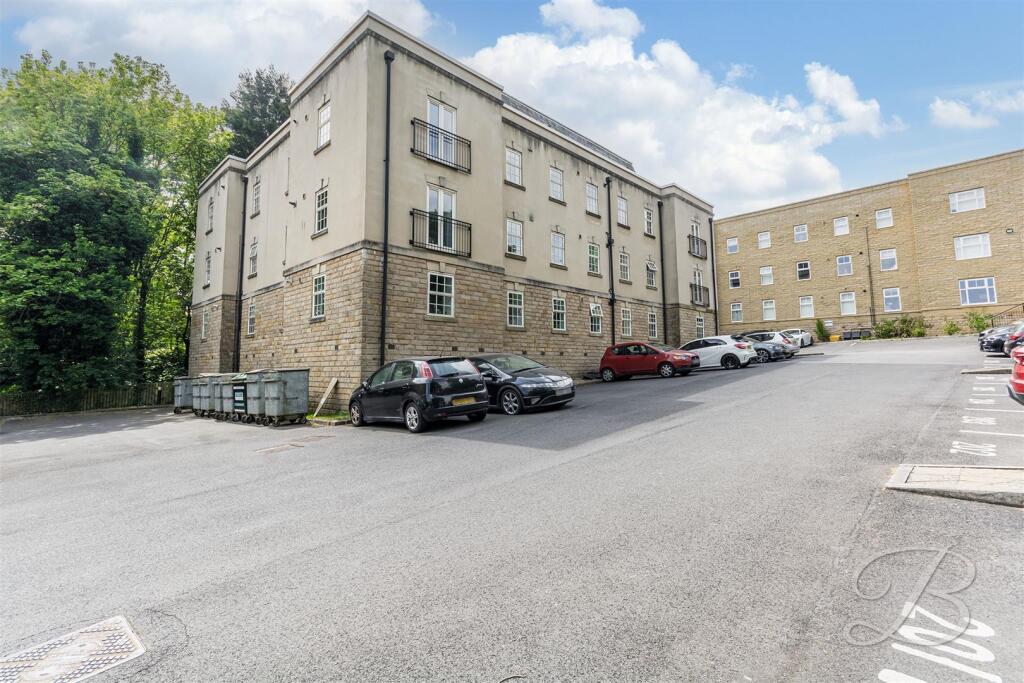 Main image of property: Bath Lane, Mansfield
