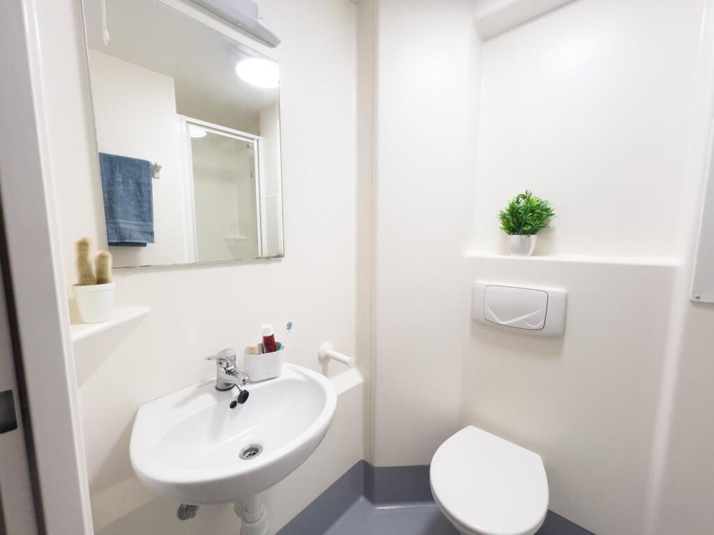 Main image of property: EDINBURGH | STUDENT | SEPTEMBER