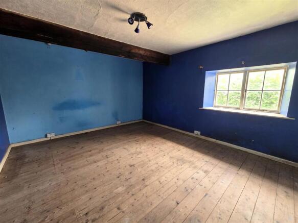 Horse and Groom - Bedroom 2.jpg