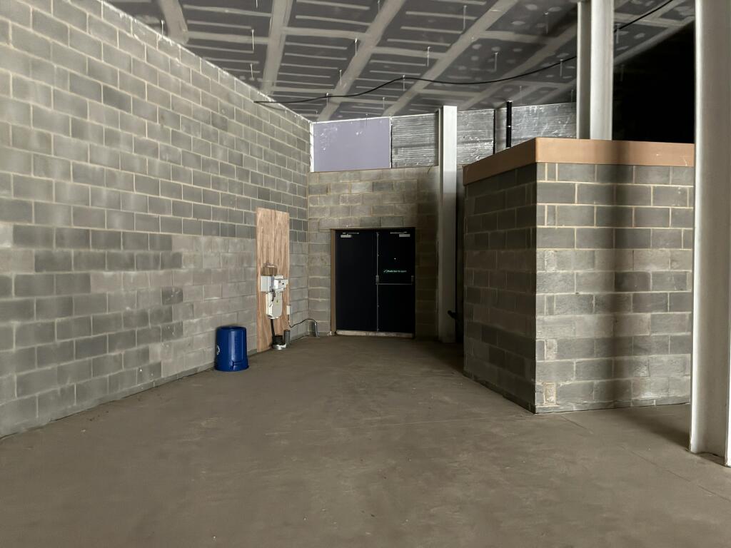 Unit3a Bourne Place Use_ (4).JPG