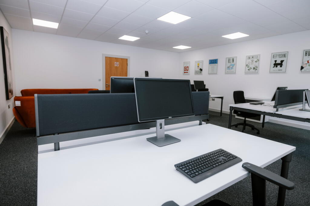 500 sqft office