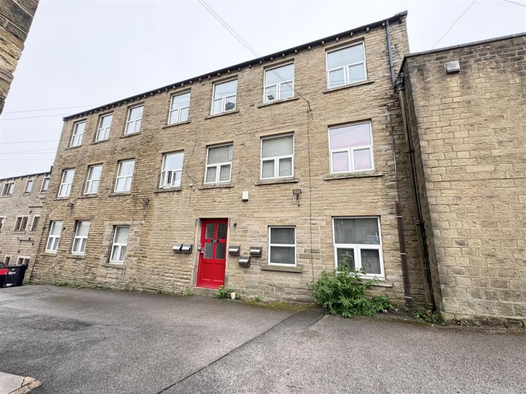 Main image of property: Station Road, Skelmanthorpe, Huddersfield, HD8 9AU
