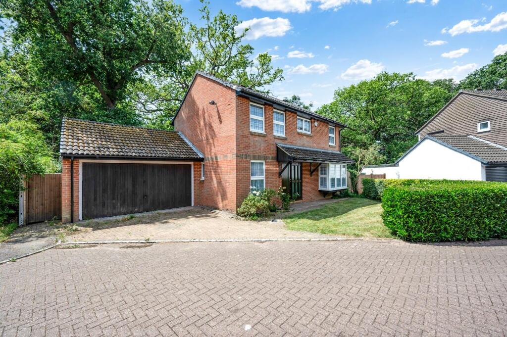 Main image of property: Northcliffe Close, Worcester Park