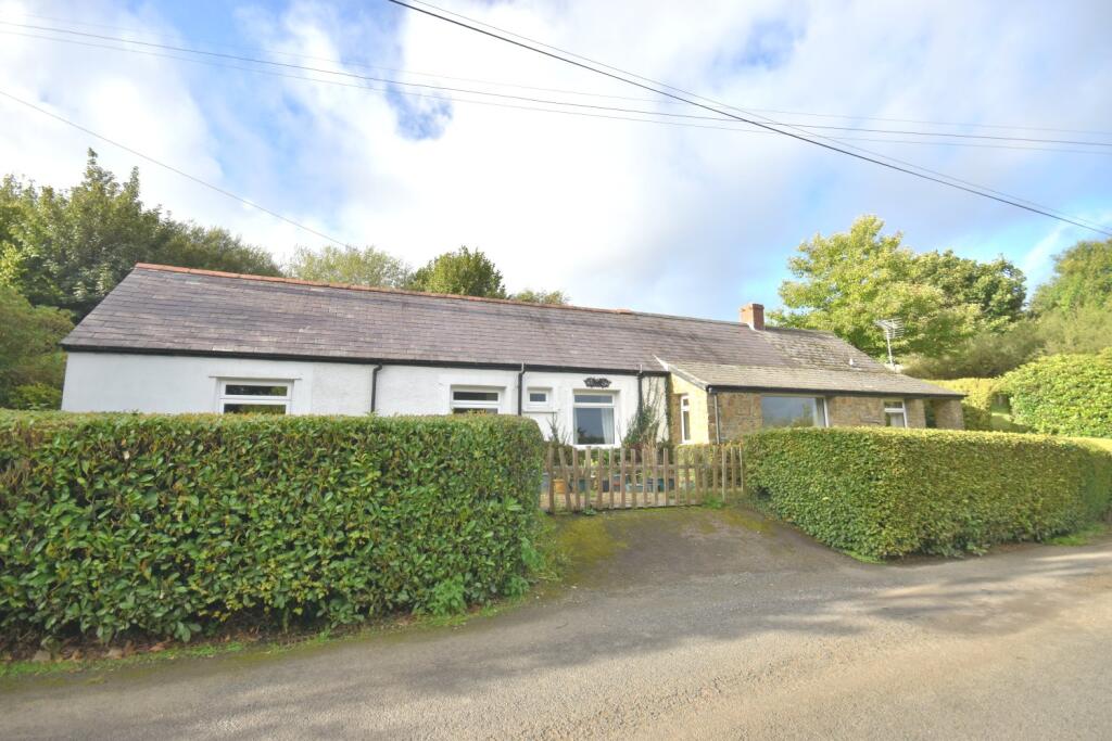 Main image of property: Tynewydd Bach, Panteg Cross, Ceredigion. SA44 4SS