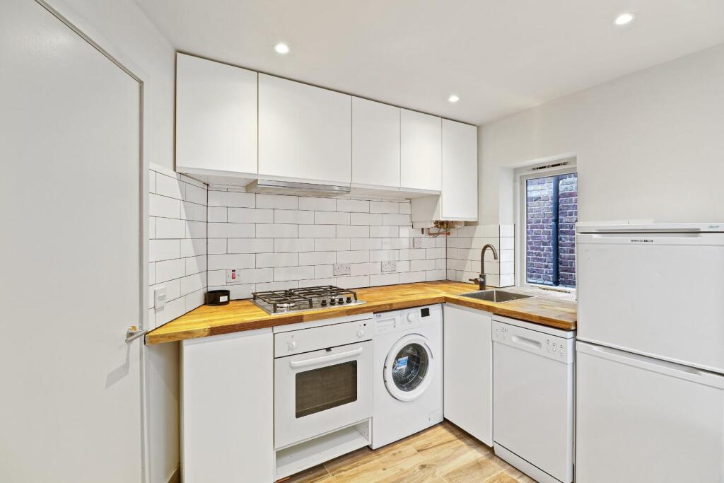 Main image of property: Highgate, N6