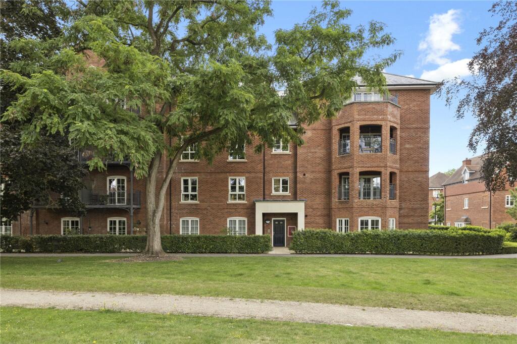 Main image of property: Portland Crescent, Marlow, Buckinghamshire, SL7