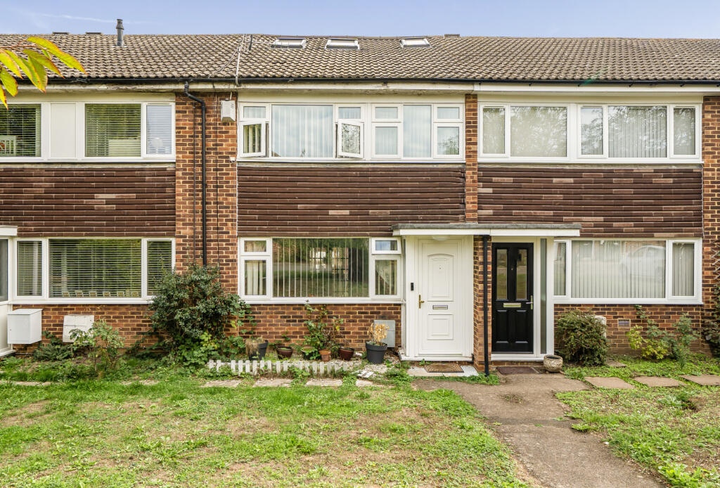 Main image of property: Wyecliffe Gardens, Merstham, Redhill, Surrey, RH1