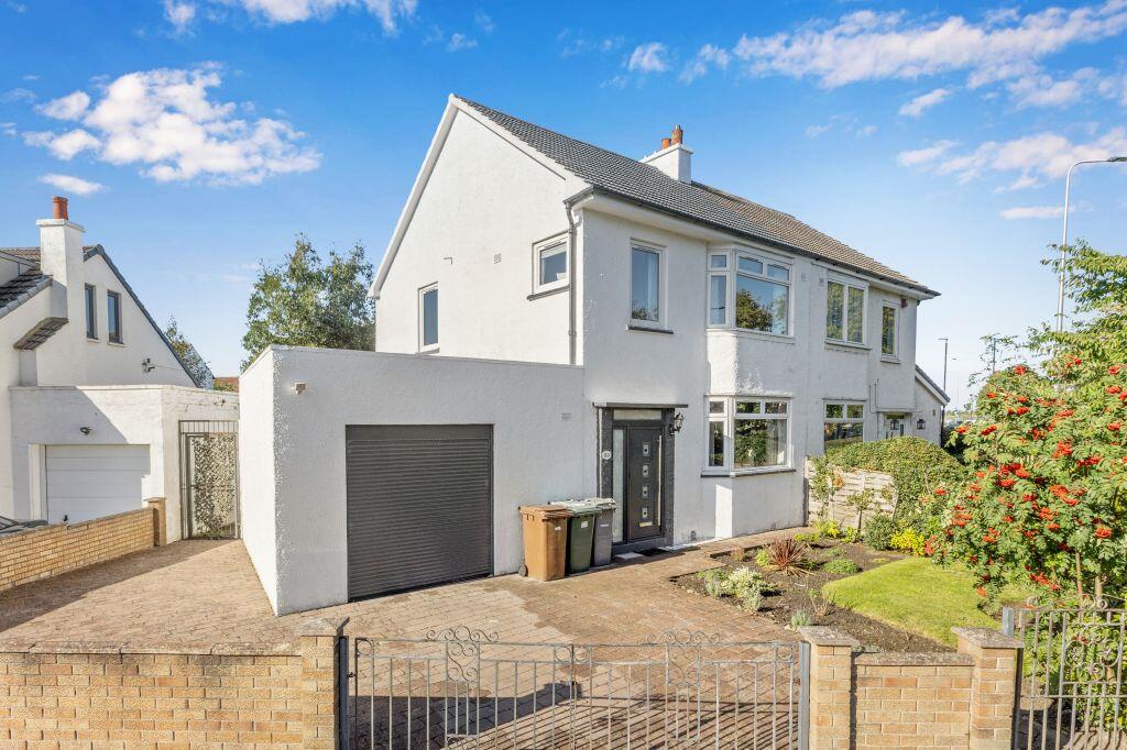 Main image of property: 33 Silverknowes Place, Edinburgh, EH4 5LR