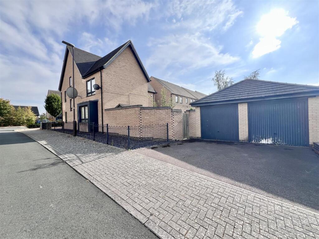 Main image of property: Hayton Way, Kingsmead, Milton Keynes
