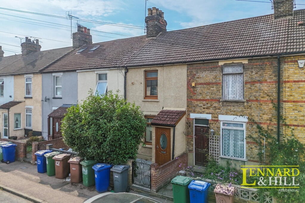 Main image of property: Richmond Road, Grays, RM17 6DN