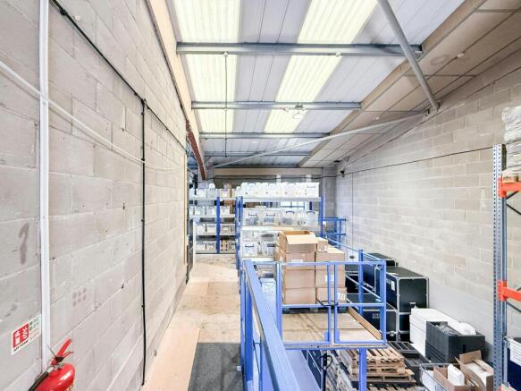 century park_industrial to let-3.jpg