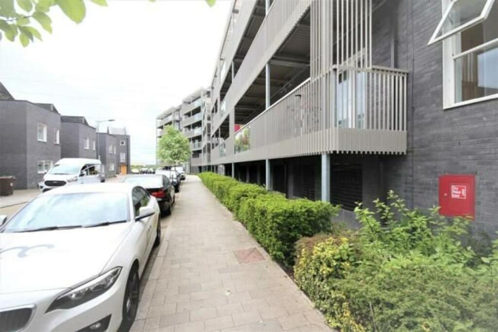 Main image of property: De Pass Gardens, Samuel Garside House, IG11