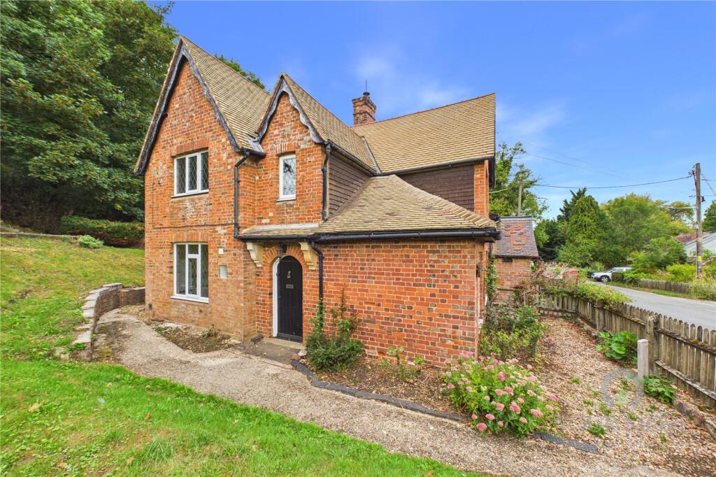 Main image of property: Main Road, Dadford, Buckingham, Buckinghamshire, MK18