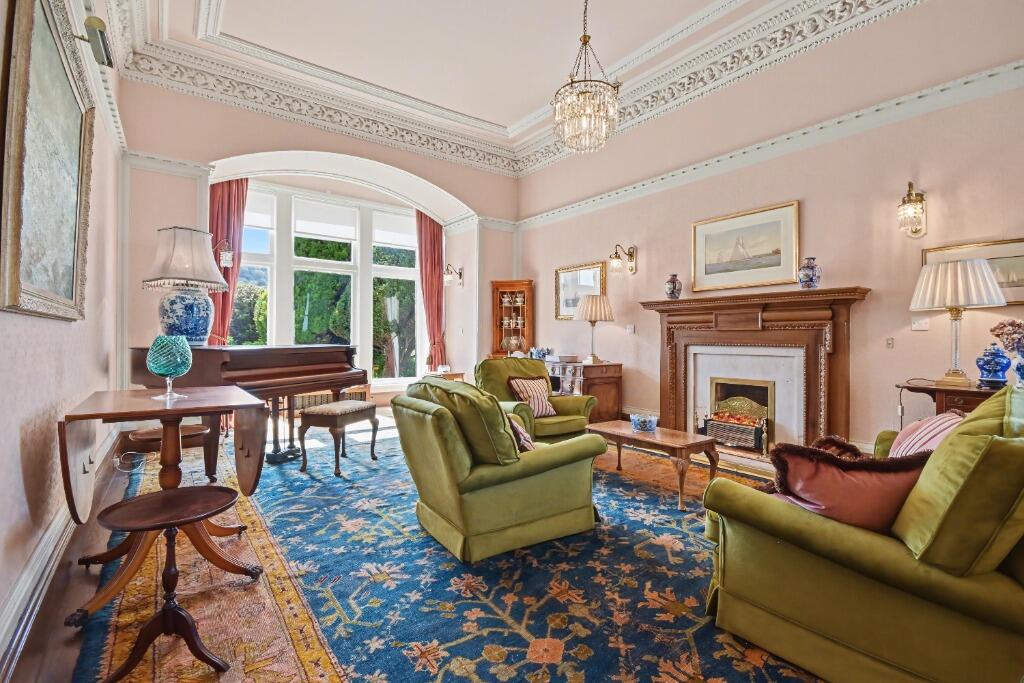 Main image of property: 189 Eldon Street, Inverclyde, Greenock, PA16